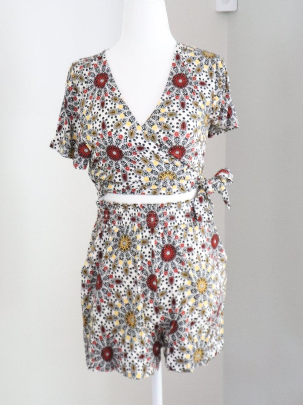 NWT LOFT Beach Wrap Front Print Romper XS
